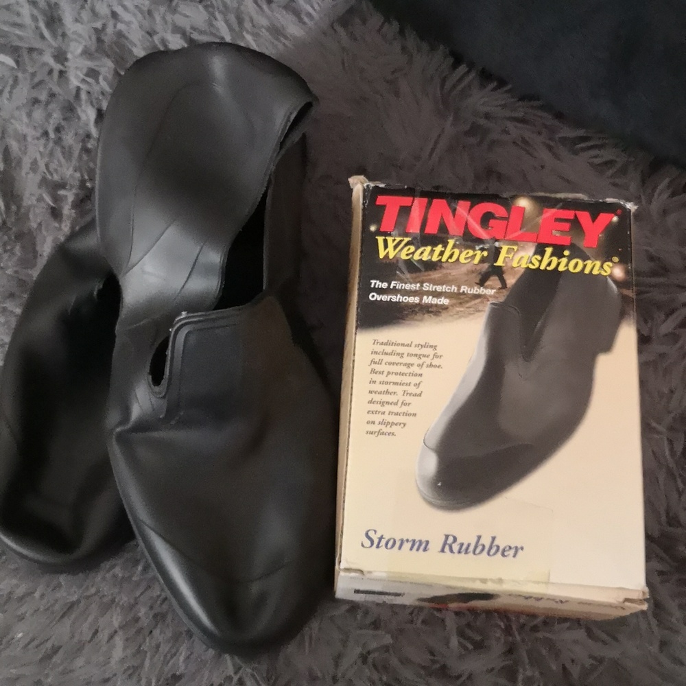 New in Open Box Men's Tingley Stretch Rubber Overshoes Size Large Fits 9.5-11